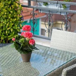 Azalea Mansion Oldcity Отель
